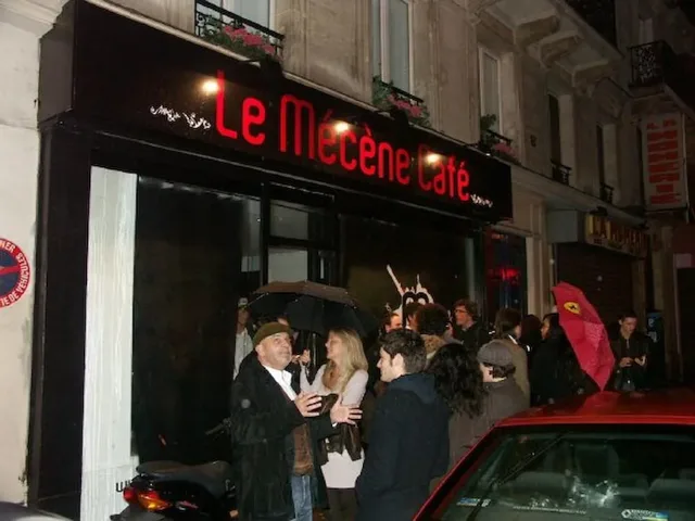 Photographie d’archive : Inauguration du Mécène Café - Paris